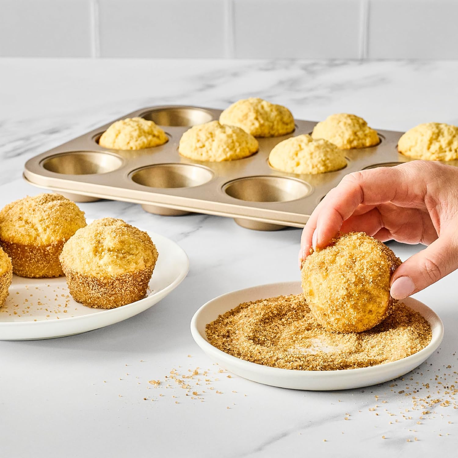 McCormick Finishing Sugar – Cozy Holiday Countertop Decor for the Coffee Bar, Compact Seasonal Shaker Bottle