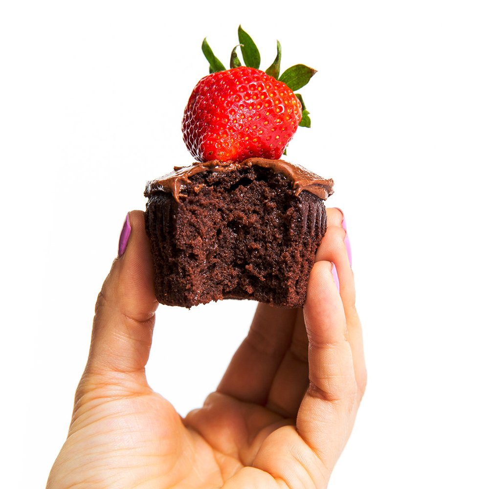 Miss Jones Baking Organic Chocolate Cake Mix – Thoughtful Gift for Vegan Friends and Allergy-Sensitive Hosts at Home