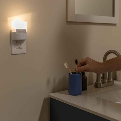 GE LED Motion Night Light – 25ft Detection for Safer Hallways and Stairways, 2 Pack
