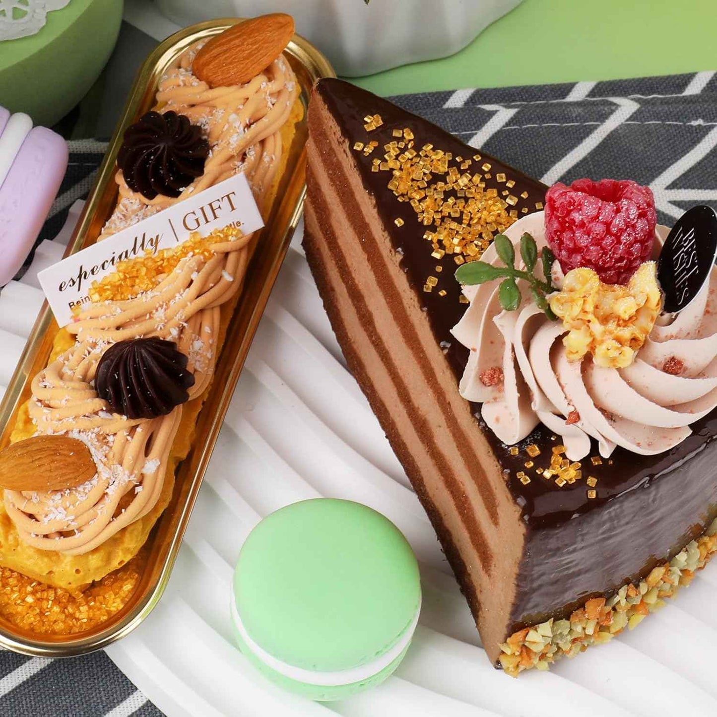 Gold Sprinkles Edible Sanding Sugar – Fun Safe Topping for Kids Birthday Cupcakes and Cookies