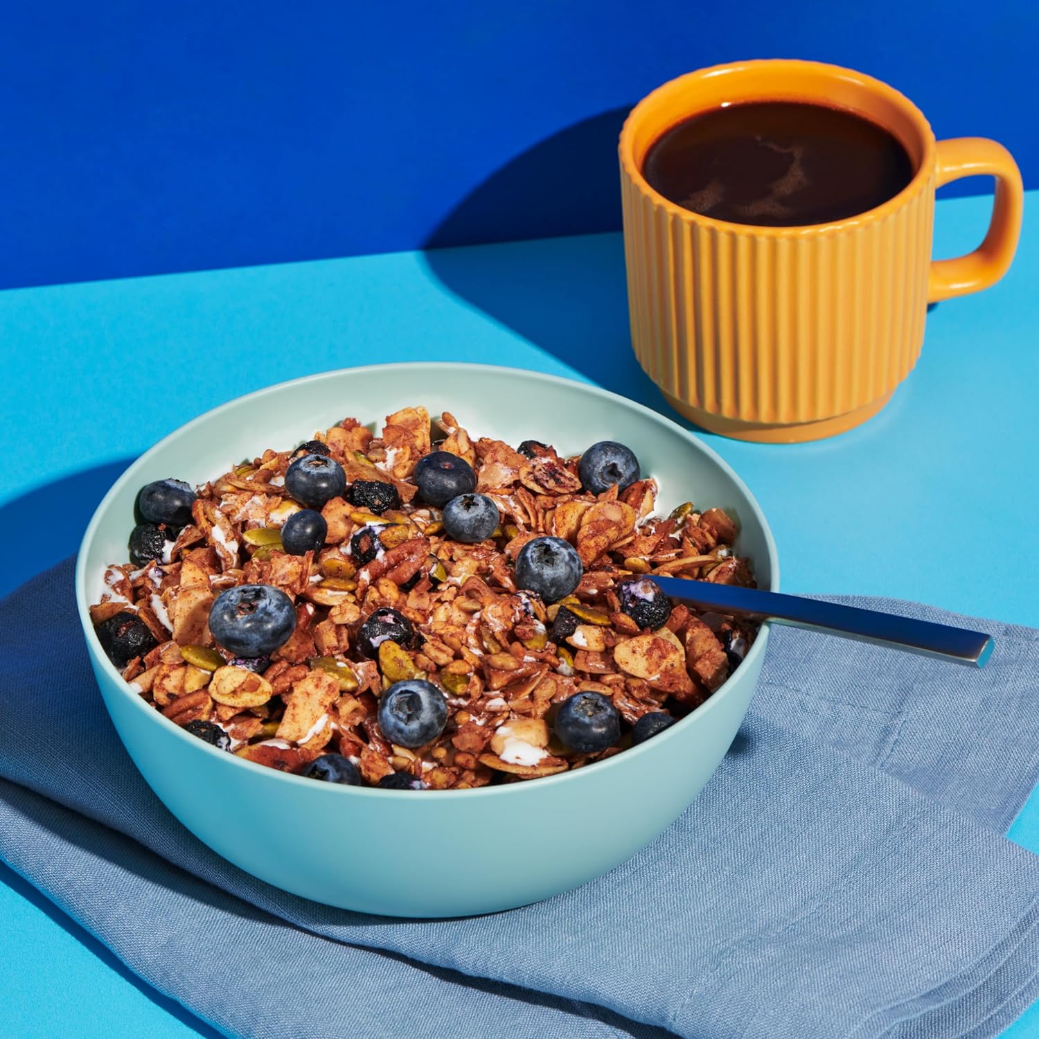 NuTrail Blueberry Cinnamon Granola – Focused Desk Snack for Intermittent Fasting Professionals