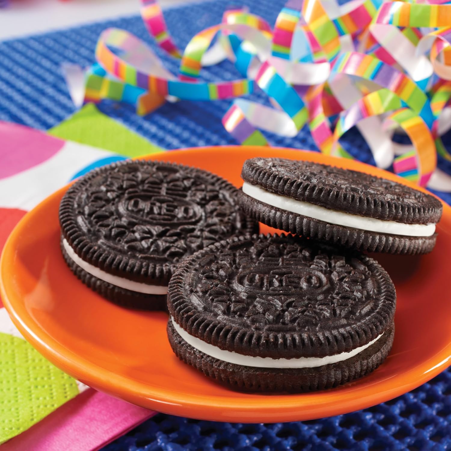 OREO Chocolate Sandwich Cookies, Party Size 24.16 oz – Resealable Road Trip Snack for the Car