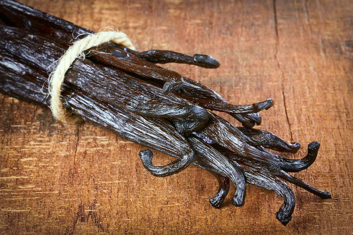Vanilla Bean Kings Grade A Whole Vanilla Beans for Homemade Extract - Thoughtful Housewarming and Holiday Gift for Foodie Friends