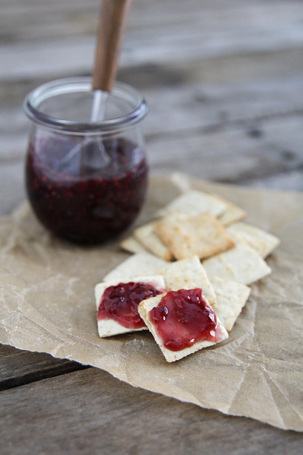 Simple Mills Almond Flour Crackers – Thoughtful Housewarming Gift for Healthy Hosts