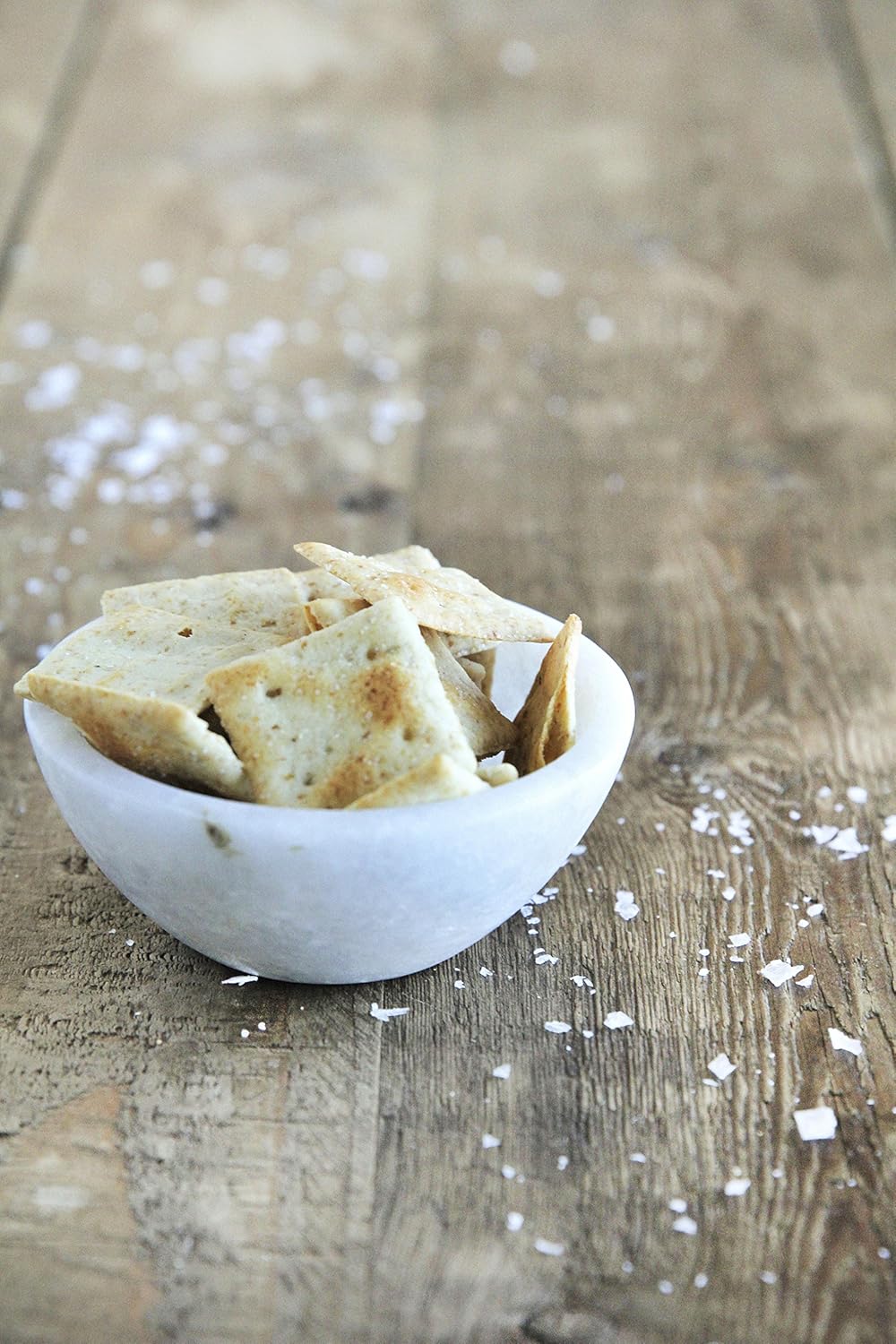 Simple Mills Almond Flour Crackers – Thoughtful Housewarming Gift for Healthy Hosts