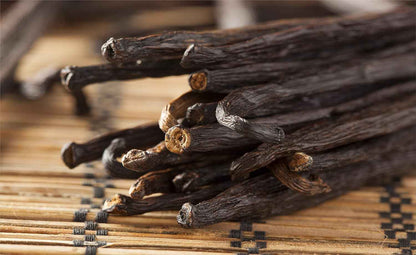 Vanilla Extract Co. Vanilla Beans – Simple Two-Ingredient Extract for the Intentional Home Cook