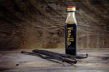 Vanilla Extract Co. Vanilla Beans – Simple Two-Ingredient Extract for the Intentional Home Cook