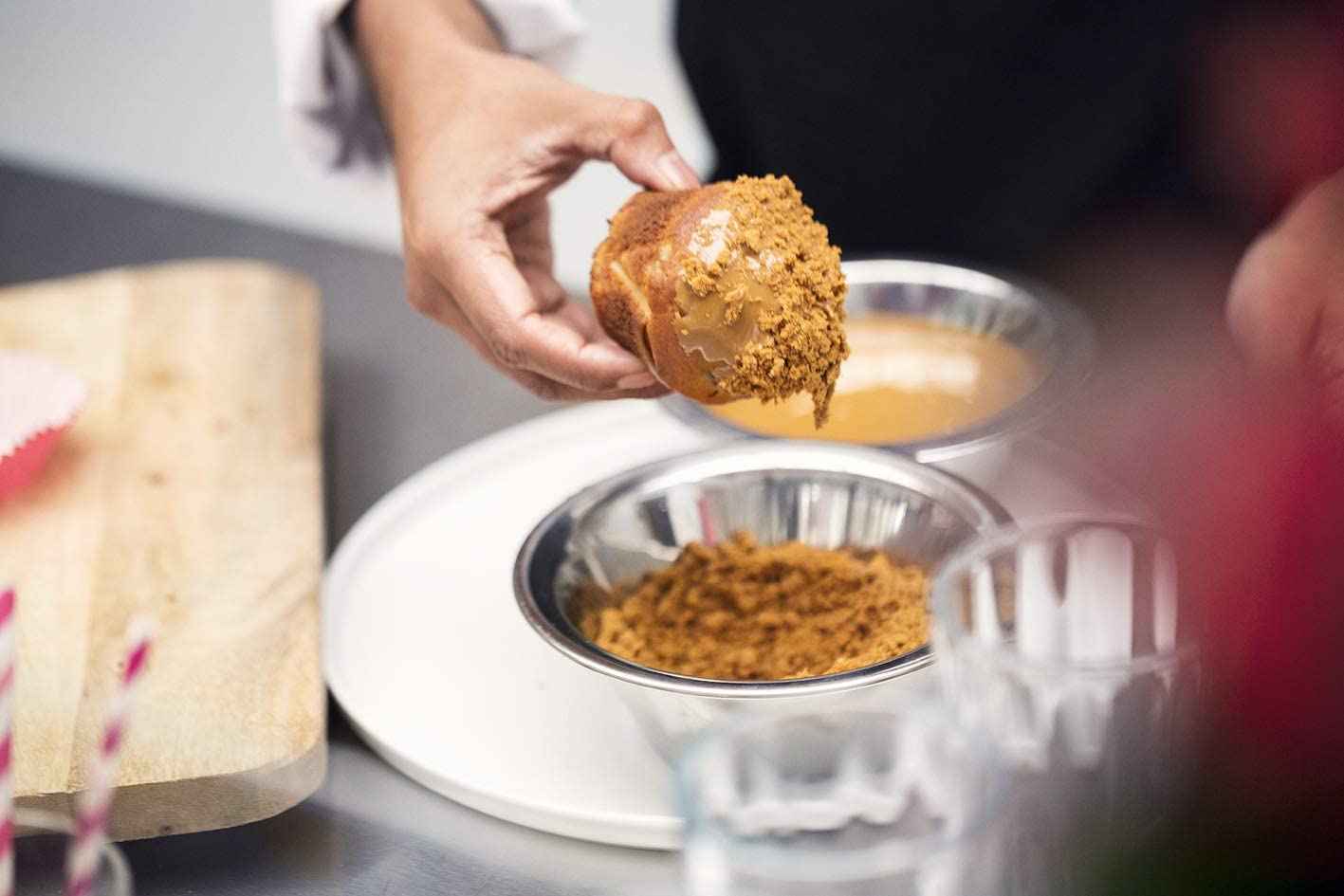 Lotus Biscoff Crumble - Pre-Crumbled Caramel Cookie Pieces for Fast Home Baker Prep and Efficient Dessert Stations, 1.65 lb